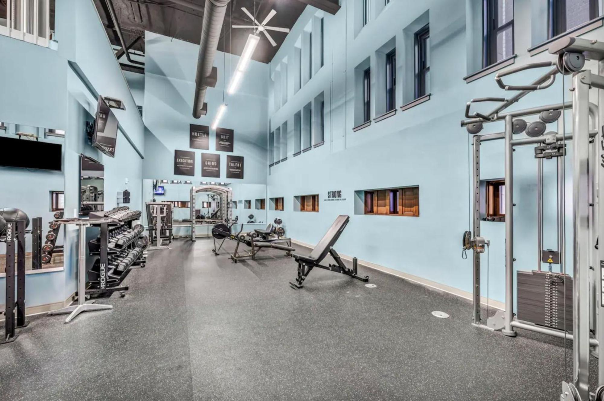 Heart Of Dt With Free Pool & Steam Plus Gym Luxe 812 Cleveland Ngoại thất bức ảnh